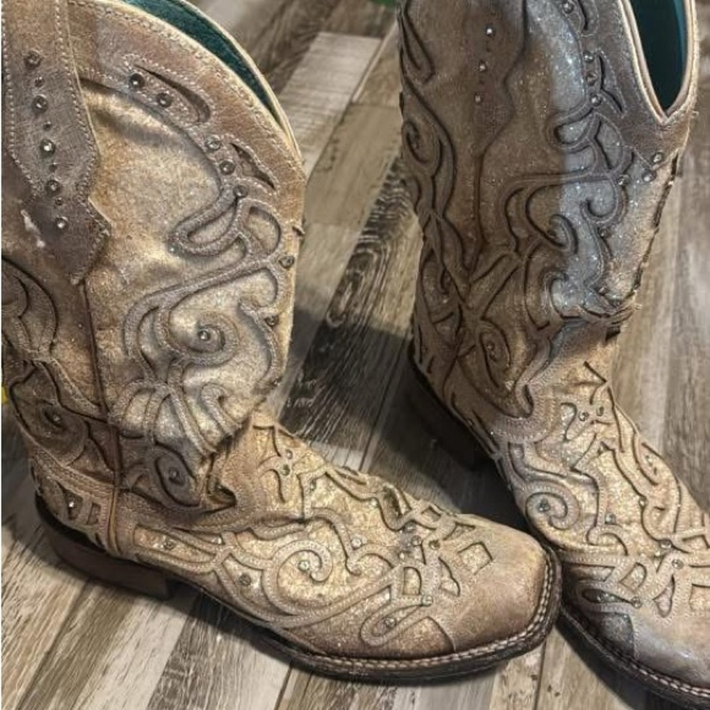 Corral Women's Embellished Tan Western Boots